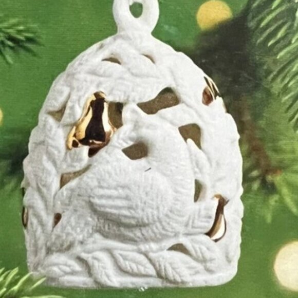 Hallmark-A Partridge in a Pear Tree 2001Porcelain 24k Gold Keepsake Ornament*NEW - Picture 2 of 4